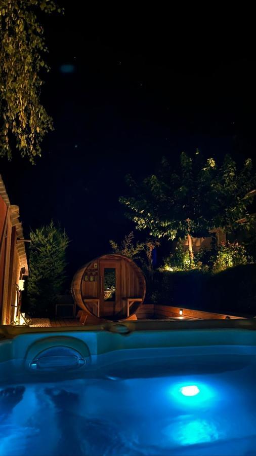 Gite De Charme 5 Etoiles Pour Couple Avec Sauna Et Jacuzzi Exterieurs Privatifs Peaugres Εξωτερικό φωτογραφία